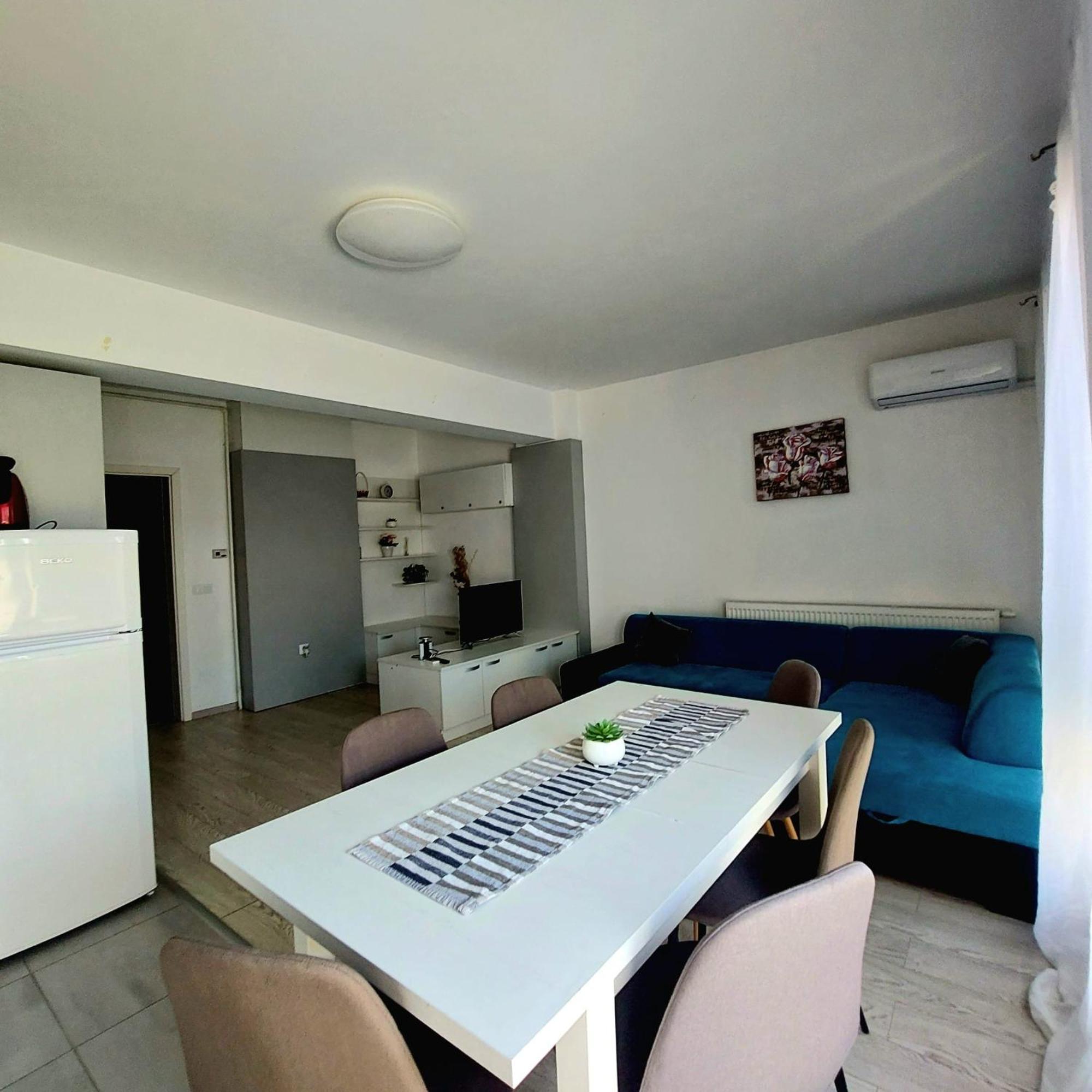 Giorgia And Ary Apartment Brasov Bagian luar foto